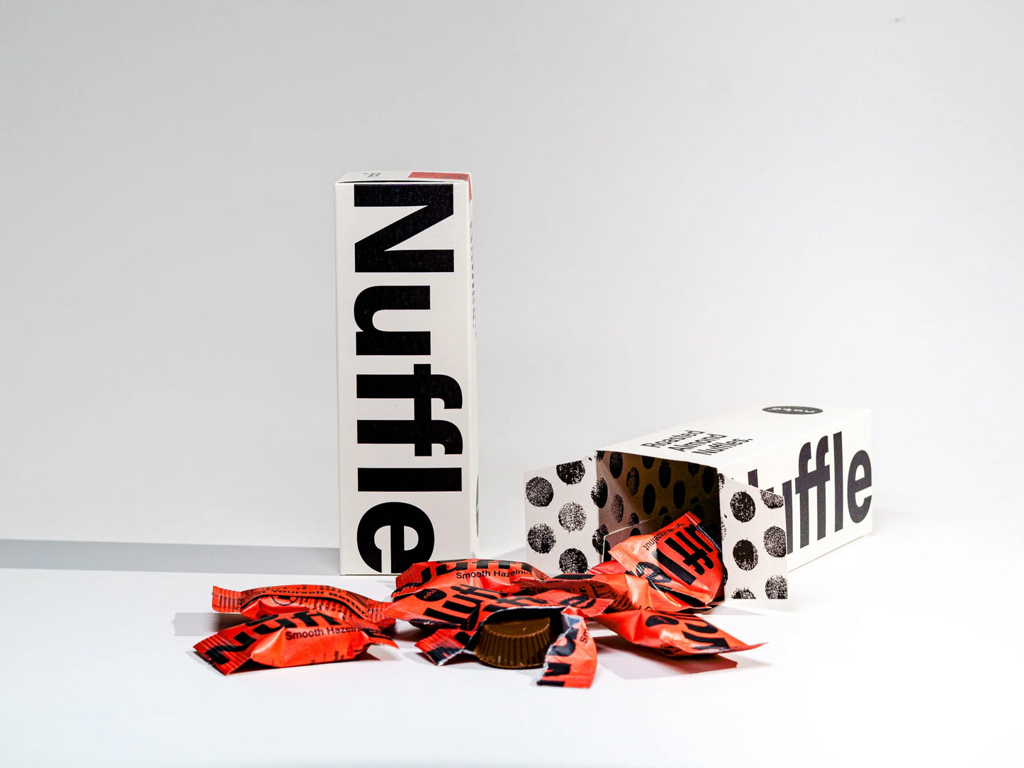 Smooth Hazelnut Nuffle Gift Box 50348B